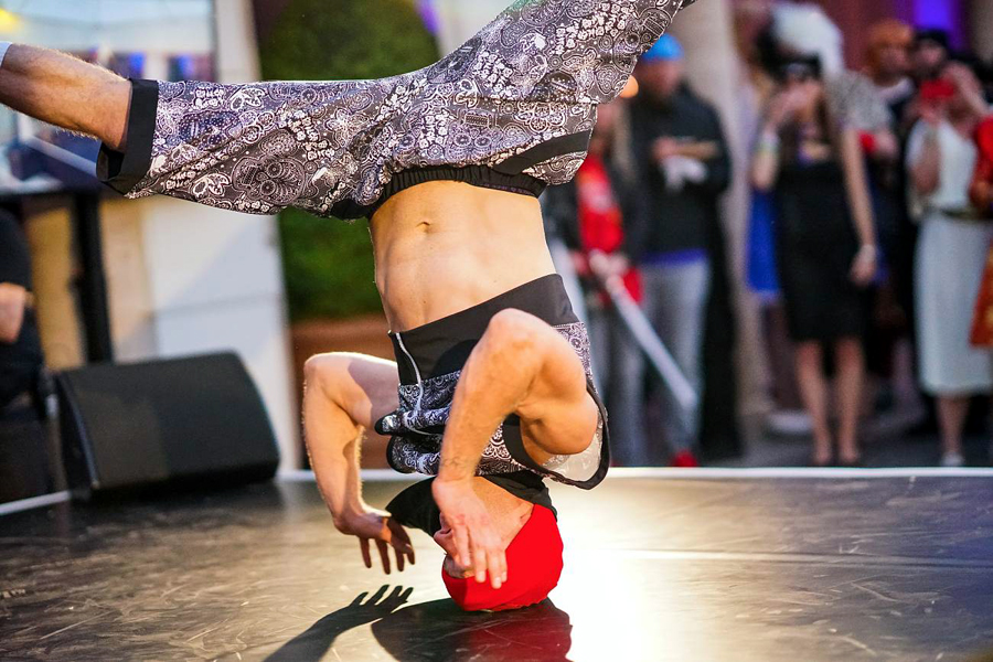Globestar Break Dancers
